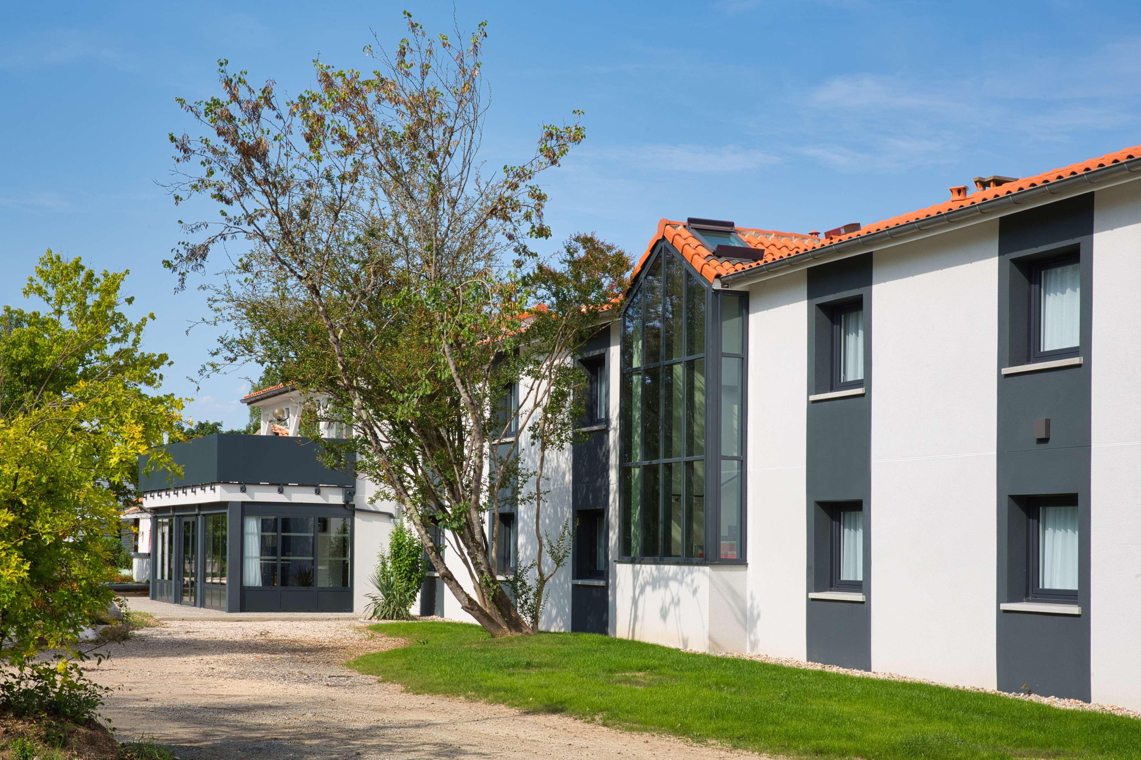 Sure By Western Les Portes De Hotel
