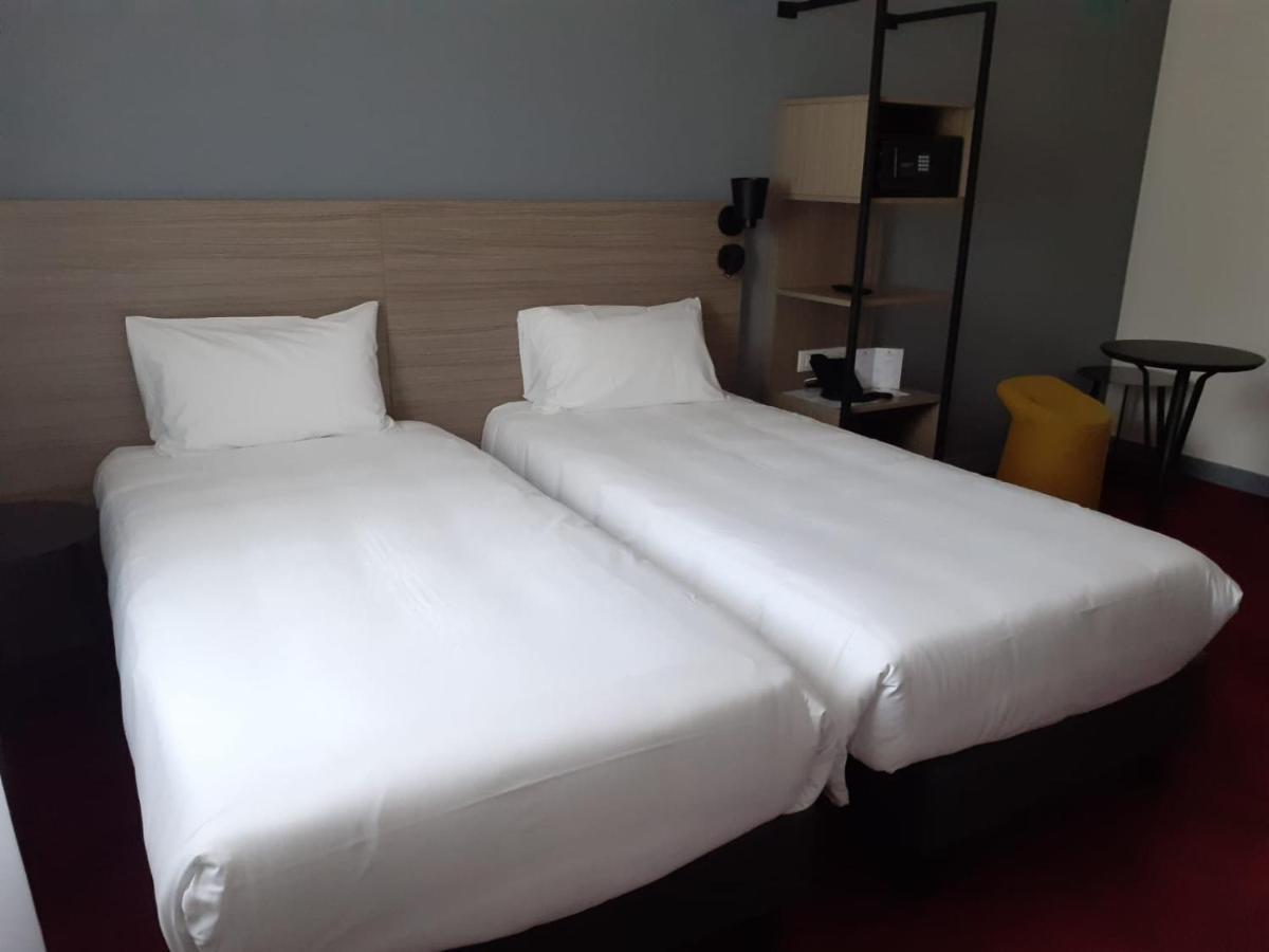 Hotel Sure By Western Les Portes De