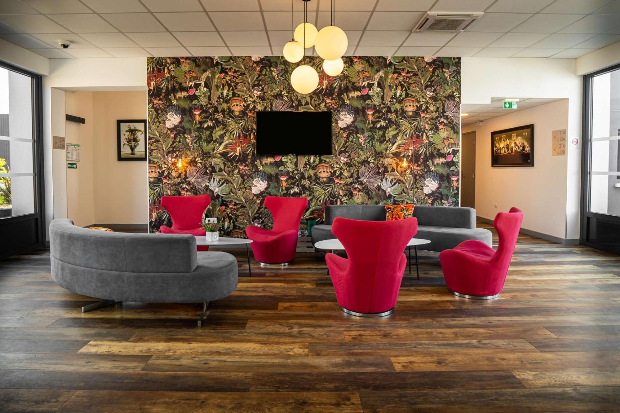 Sure By Western Les Portes De Hotel Montauban