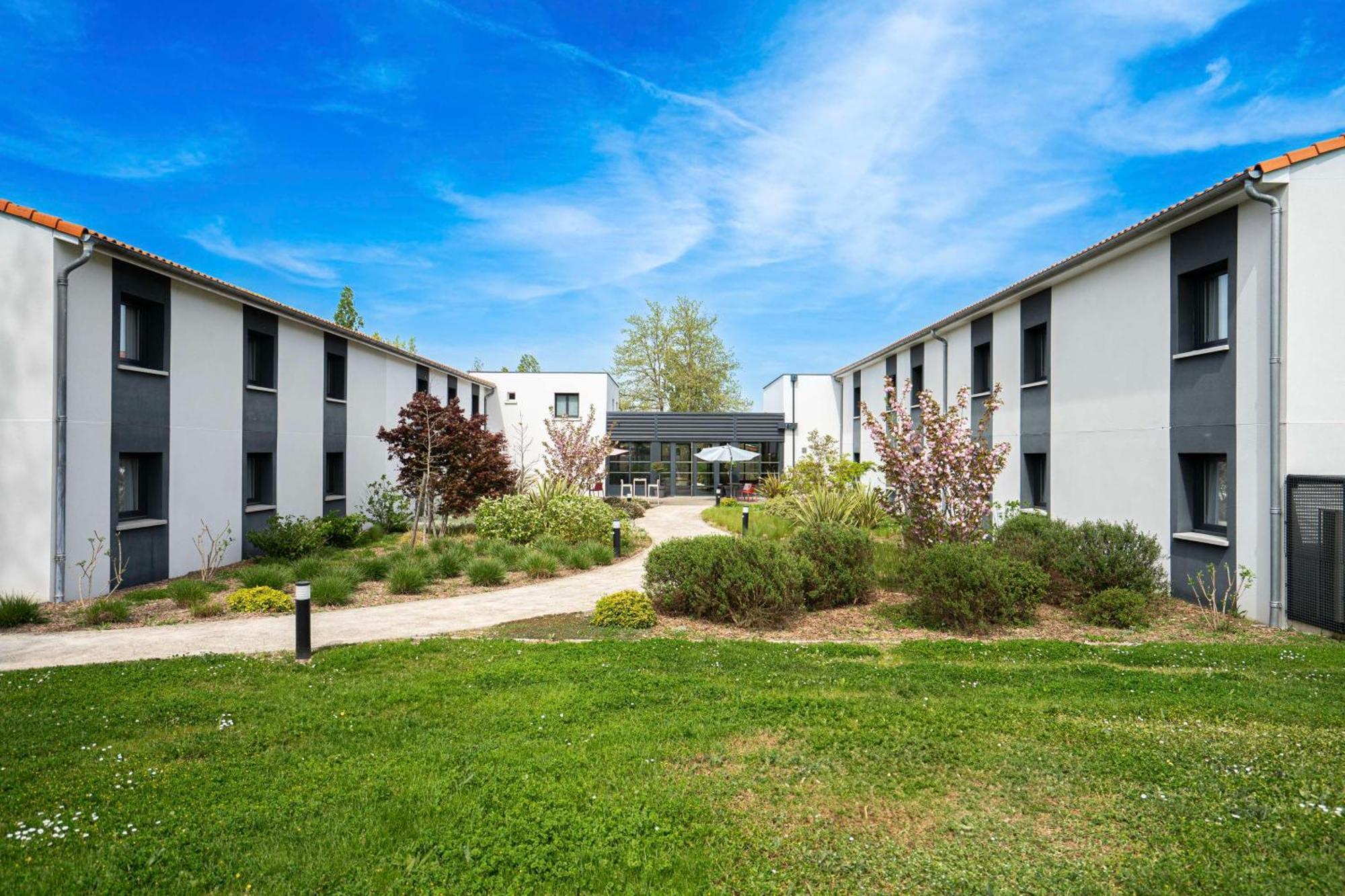 Sure By Western Les Portes De 3*